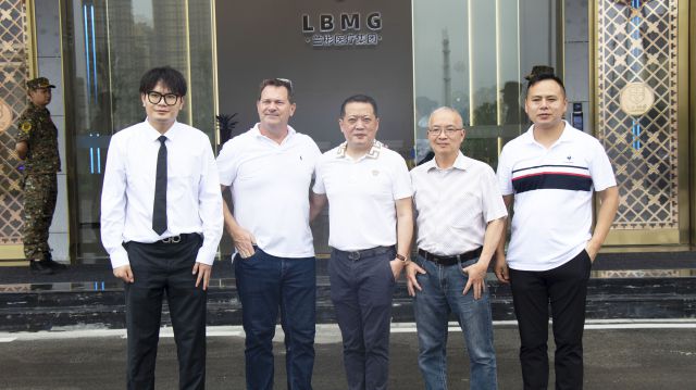 Australian customers visit Lanbin to negotiate business